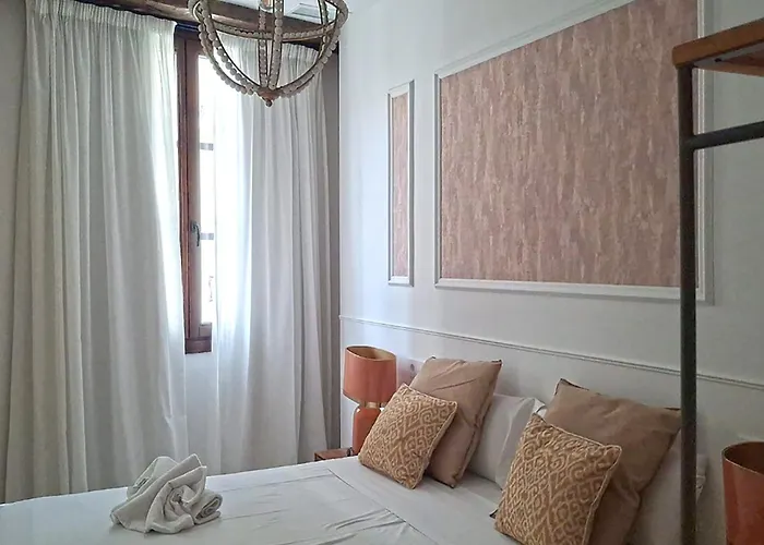 s Puerta Elvira Suites 3000